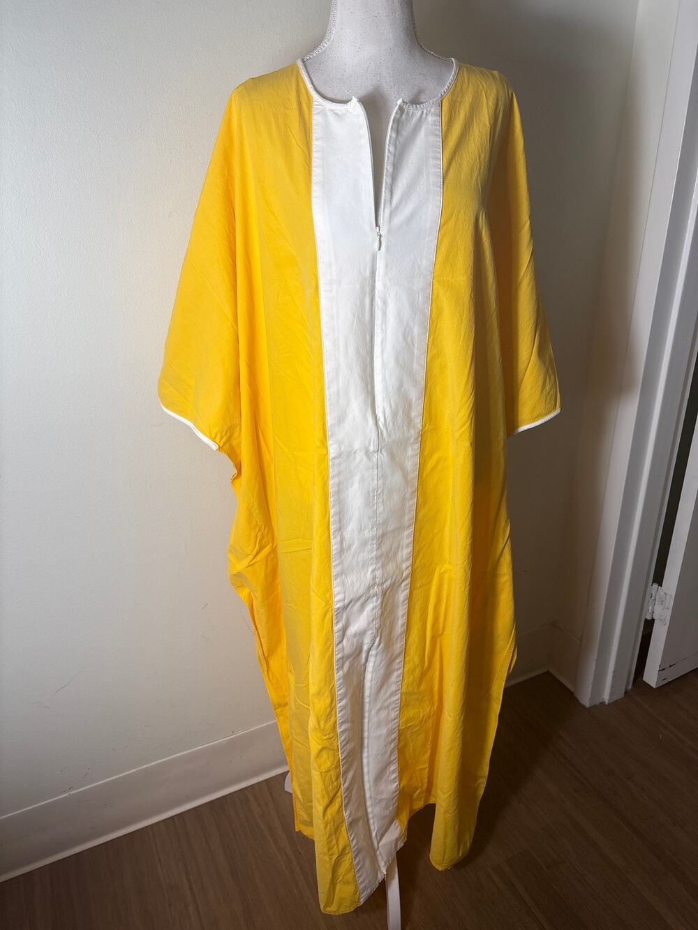 Tuckernuck Yellow and White Zip Front Kaftcan Sz M/L